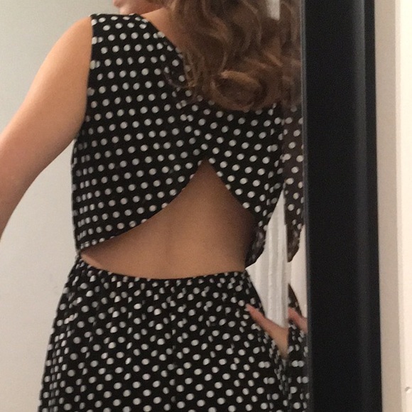 A beach dress - Picture 4 of 4